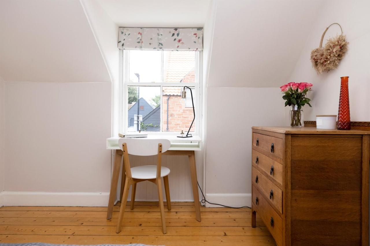 2 Bed Haywood Cottage With Garden Stenton Exterior photo